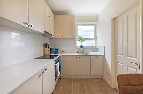 New 2bed - 20min to London - Free Parking - Petsok