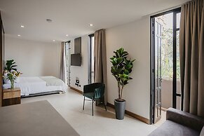 Nomadic Suites