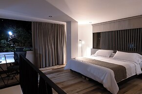 Nomadic Suites