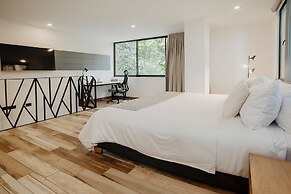Nomadic Suites
