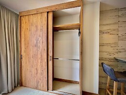 Nomadic Suites