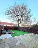 Quirky 2-Bed with Free Parking