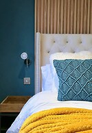 Quirky 2-Bed with Free Parking