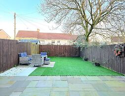 Quirky 2-Bed with Free Parking