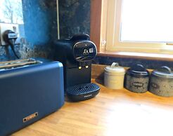 Quirky 2-Bed with Free Parking