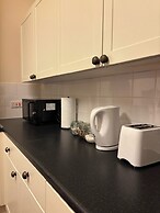 Stylish 2 Bedroom Apartment in Havant