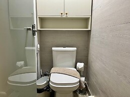 Setai Yacht Comfort II - By Almare Flats