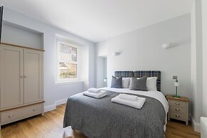Hillside Luxury Apartments