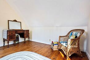 Nanas Hideaway 2 BDR Charmer!