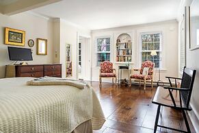 Nanas Hideaway 2 BDR Charmer!