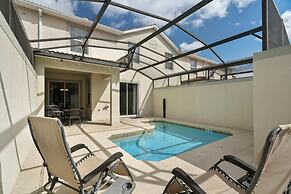 Spacious 4BR Townhome With Pool at Storey Lake