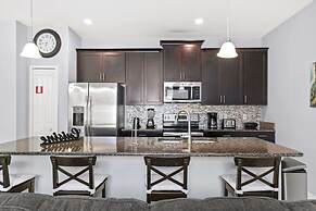 Spacious 4BR Townhome With Pool at Storey Lake