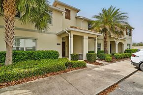 Spacious 4BR Townhome With Pool at Storey Lake