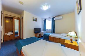 Hotel Amphitryon Premium