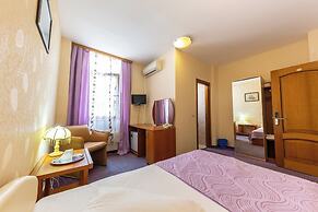 Hotel Amphitryon Premium