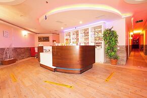 Throne Beach Resort & Spa