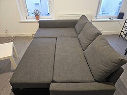 Cardiff City Apartment - Modern & Cozy