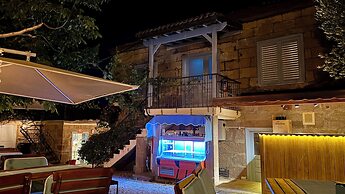 Assos Mia Konaklama ve Restaurant