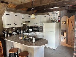 Pressey House Lakeside Bed & Breakfast