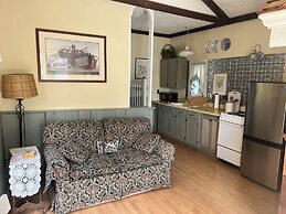 Pressey House Lakeside Bed & Breakfast