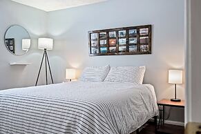 The Cheeky Chickadee Sleeps 7