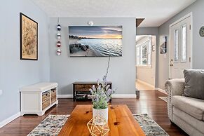 The Cheeky Chickadee Sleeps 7