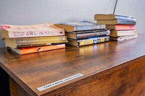 The Cheeky Chickadee Sleeps 7