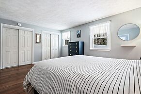 The Cheeky Chickadee Sleeps 7