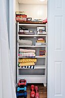 The Cheeky Chickadee Sleeps 7