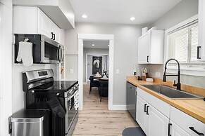 Emma s Manor A Down Town Prescott Gem