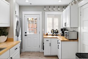 Emma s Manor A Down Town Prescott Gem