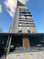 Apto 00203 Legacy Suites