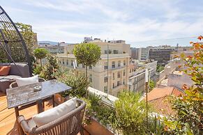 Adia Aluma Athens, Curio Collection By Hilton