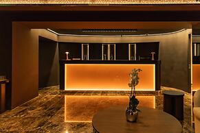 Adia Aluma Athens, Curio Collection By Hilton