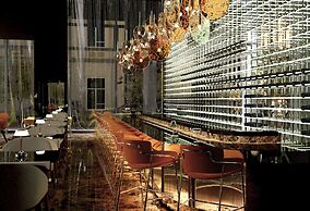 Adia Aluma Athens, Curio Collection By Hilton