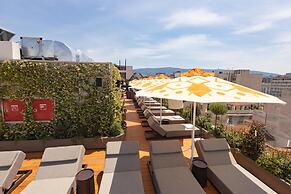Adia Aluma Athens, Curio Collection By Hilton