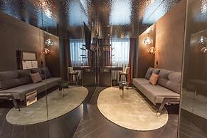 Adia Aluma Athens, Curio Collection By Hilton