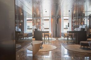 Adia Aluma Athens, Curio Collection By Hilton