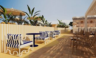 Amarello Hotel Praia Santo André, Tapestry Collection Hilton