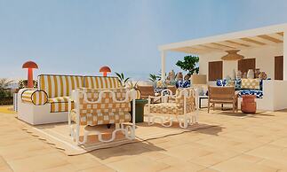 Amarello Hotel Praia Santo André, Tapestry Collection Hilton