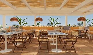 Amarello Hotel Praia Santo André, Tapestry Collection Hilton