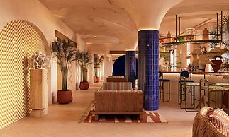 Amarello Hotel Praia Santo André, Tapestry Collection Hilton