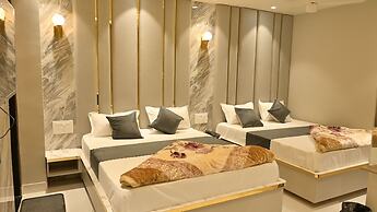 Hotel Shahanshah & Restaurant