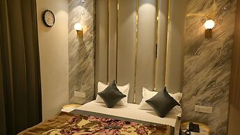 Hotel Shahanshah & Restaurant