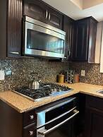 Luxury Modern Stay - 2000 Sqft