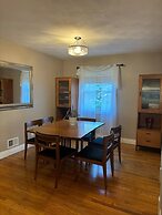 Luxury Modern Stay - 2000 Sqft