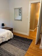 Luxury Modern Stay - 2000 Sqft