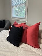 Luxury Modern Stay - 2000 Sqft