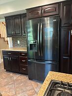 Luxury Modern Stay - 2000 Sqft