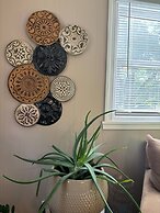 Luxury Modern Stay - 2000 Sqft